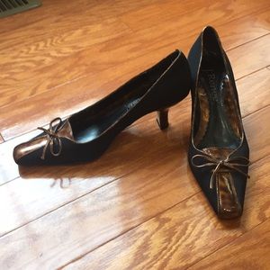 J. Renee Heels Black and tortoise shell